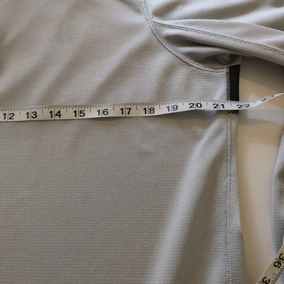 Nike Golf men's long sleeve 1/4 zip pullover, gray and black, size L - Picture 10 of 11